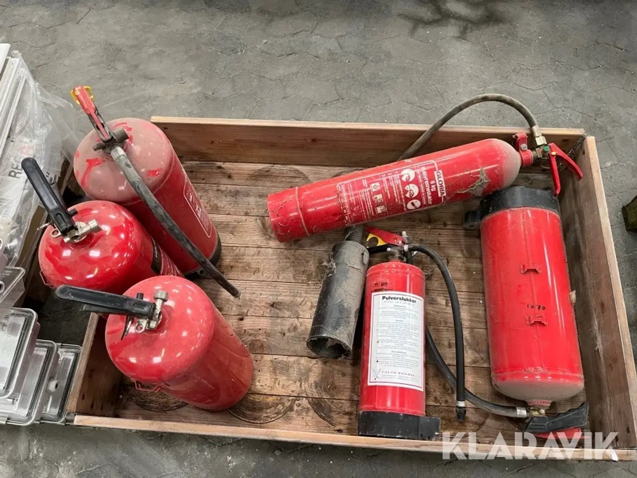 Billede 8 - Lot - Pulver- og vandslukkere Housegard og Gloria 12 kg og 9 Liter