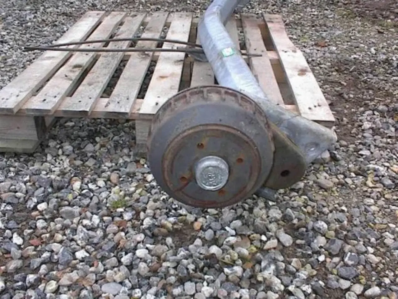 Billede 2 -   Alko Aksel 1300 Kg.