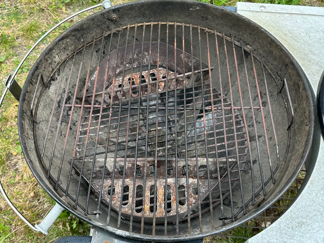 Billede 7 - Webergrill med bord ø57