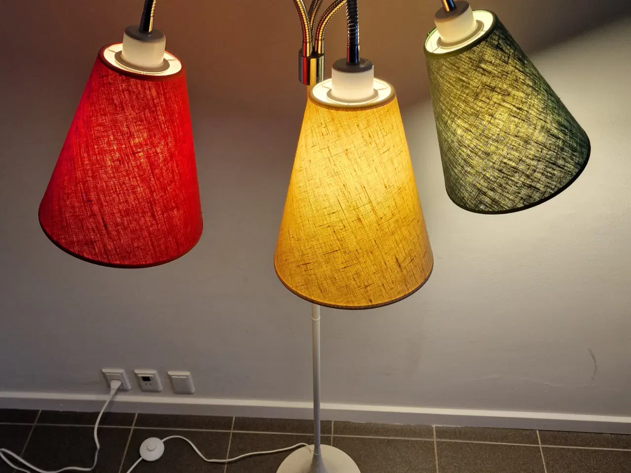 Billede 6 - Skøn trafik gulvlampe. 