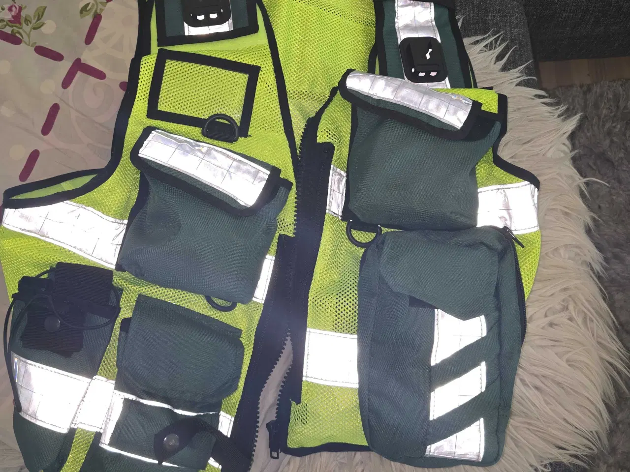 Billede 1 - Førstehjælps vest 