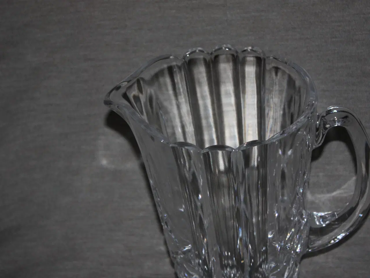 Billede 3 - Flot glas kande H.: 22 cm