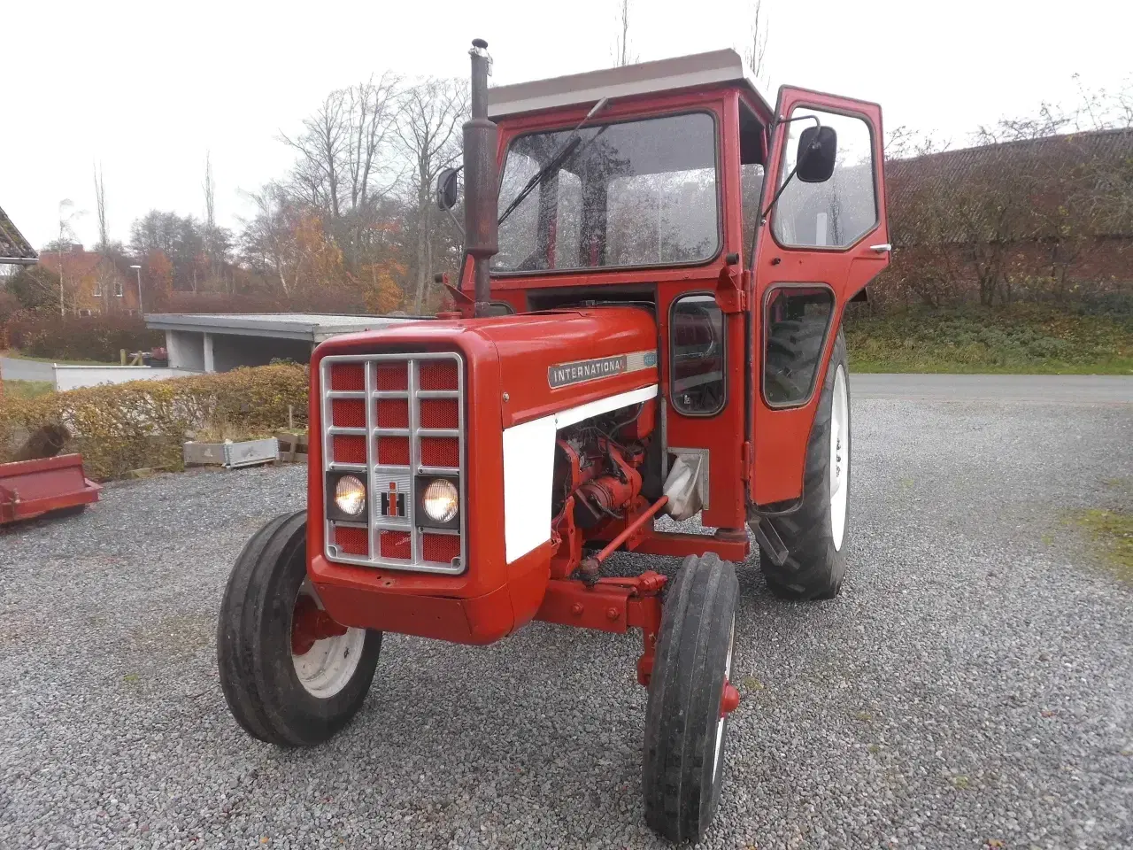Billede 7 - Købes BILLIG Traktor m frontlæsser klipper Kørekla