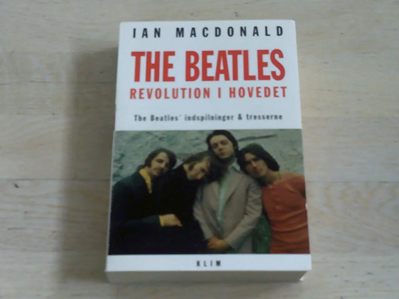 Billede 1 - IAN MACDONALD - BEATLES  - REVOLUTION I HOVEDET