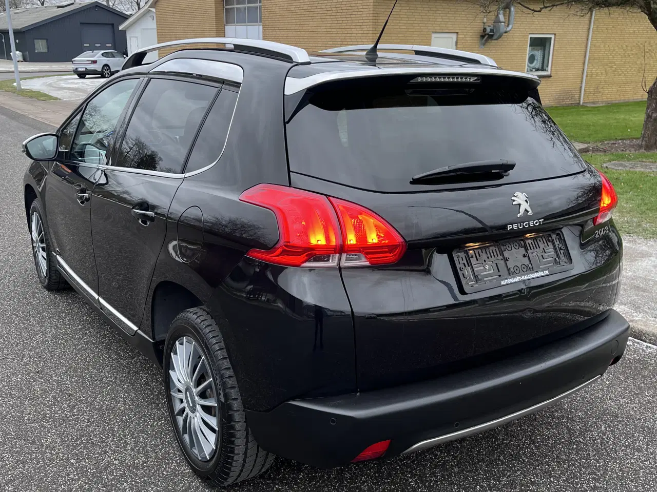 Billede 4 - 🚗 Peugeot 2008 Allure – Ny Syn & Ny serviceret