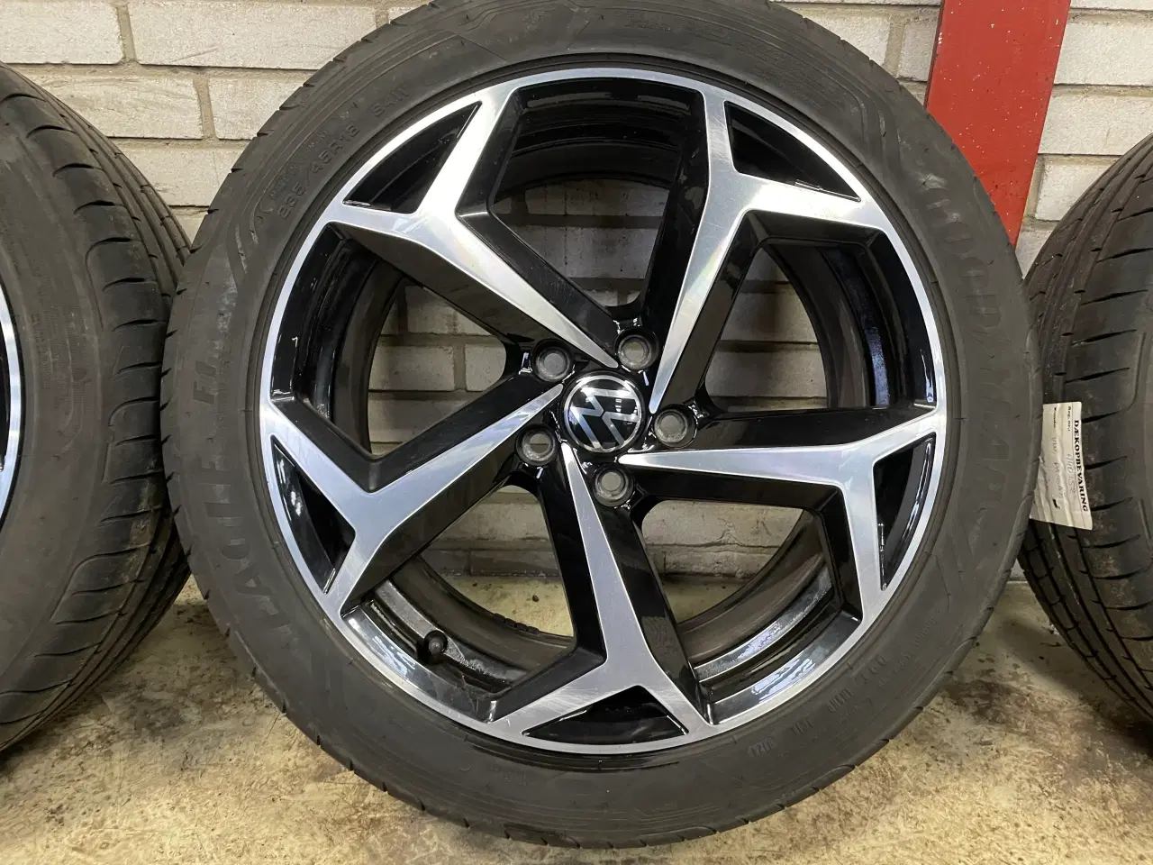 Billede 6 - 18 VW Passat 235/45r18 Ref.271 sommer