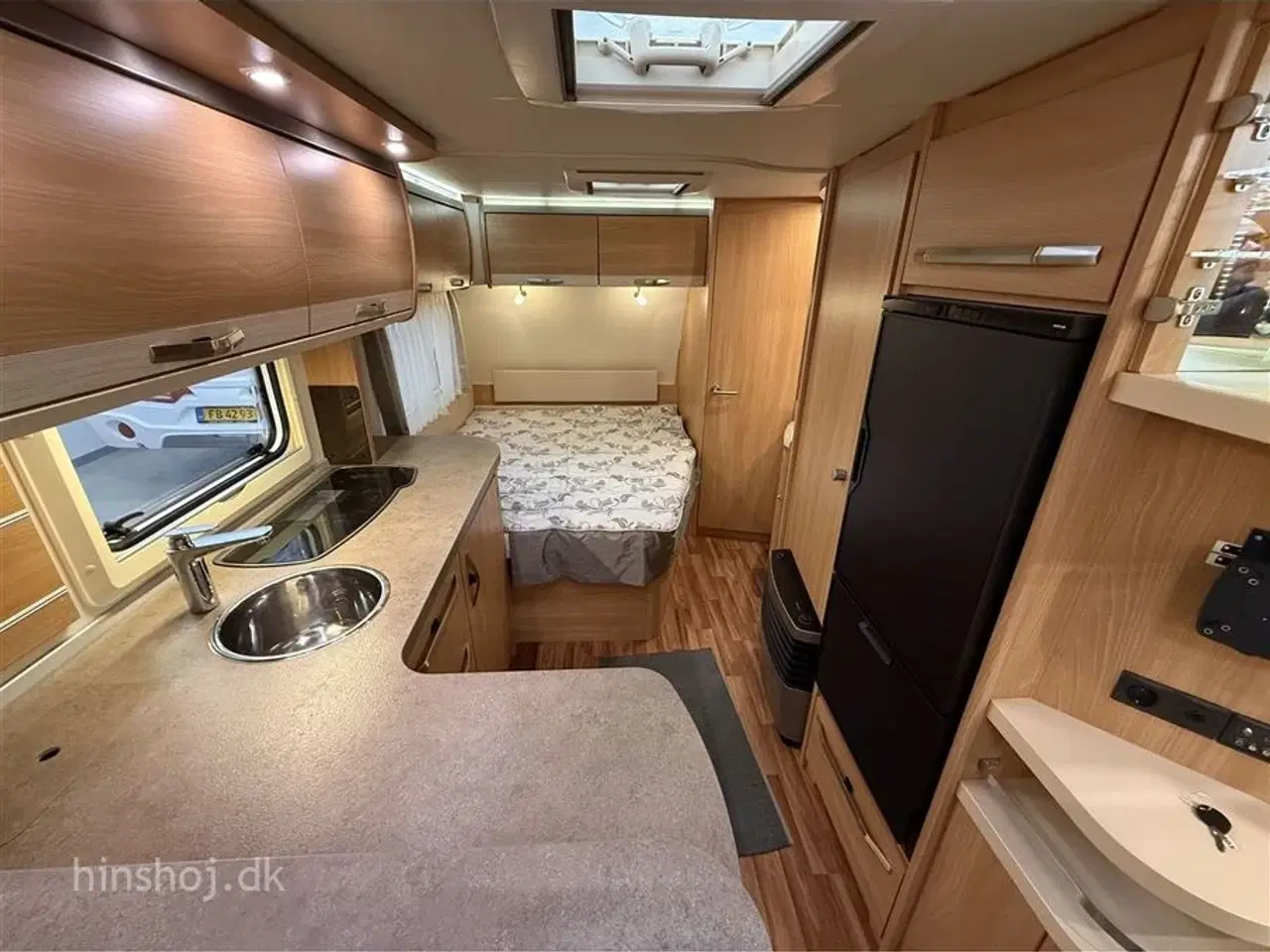 Billede 2 - 2014 - Knaus Südwind 590 FUS   Dejlig vogn med stor rundsidegruppe og franskseng fra Hinshøj Caravan A/S