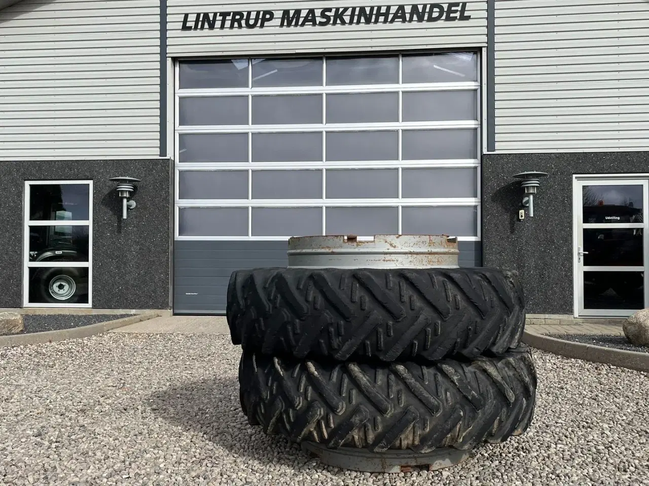 Billede 1 - Dual 16.9R38 16.9R38 med DUAL ring system med 5 låse pr fælg