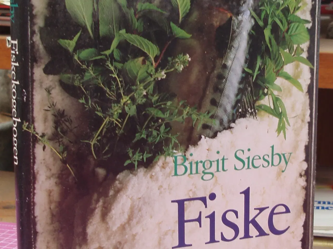 Billede 1 - Fiskekogebogen af Birgit Siesby