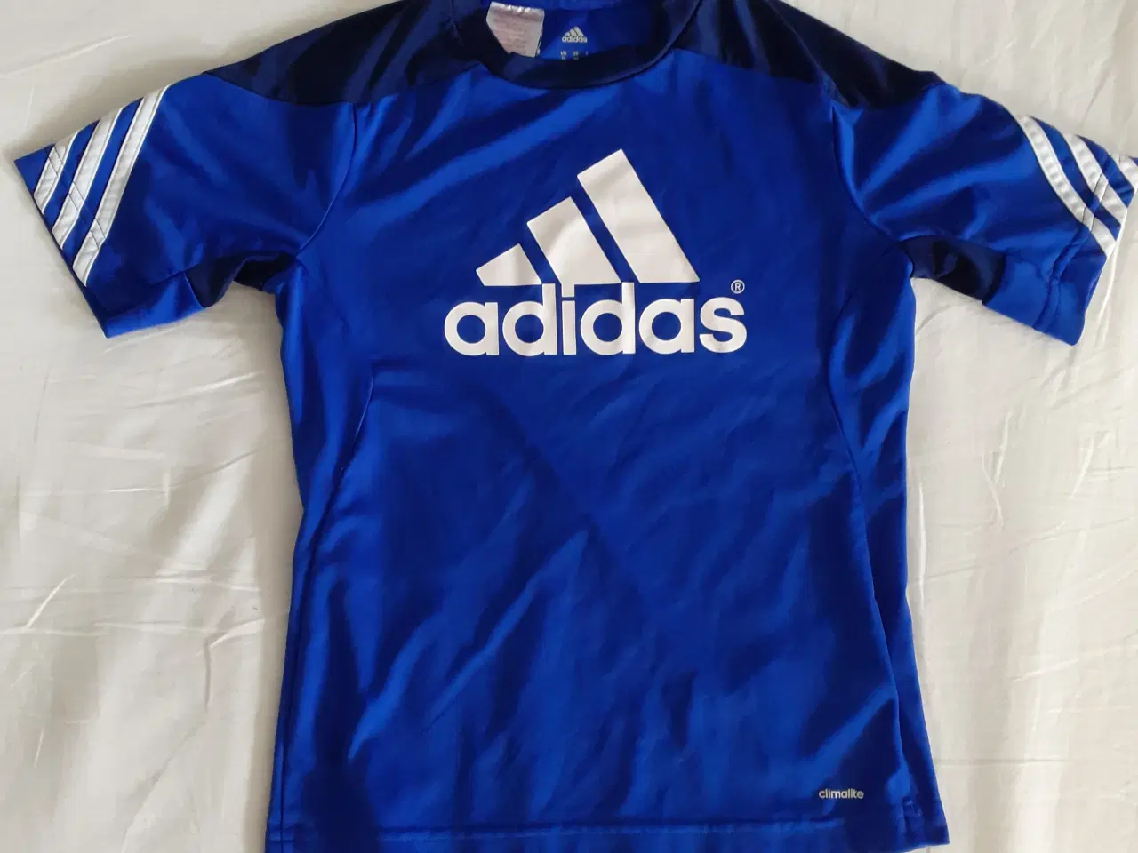 Billede 1 - Adidas T-shirt str 152