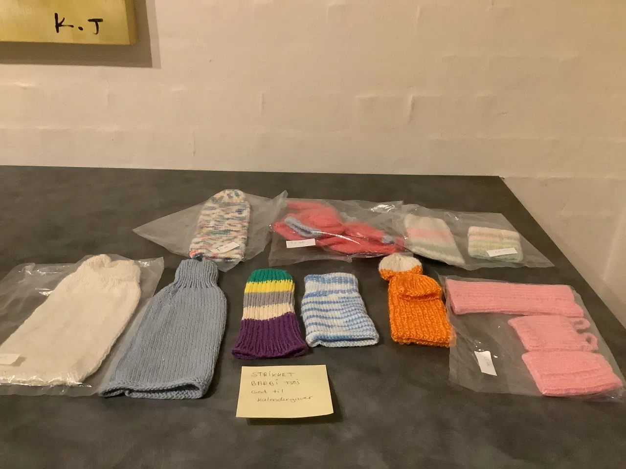 Billede 4 - Strikket Barbie tøj nyt