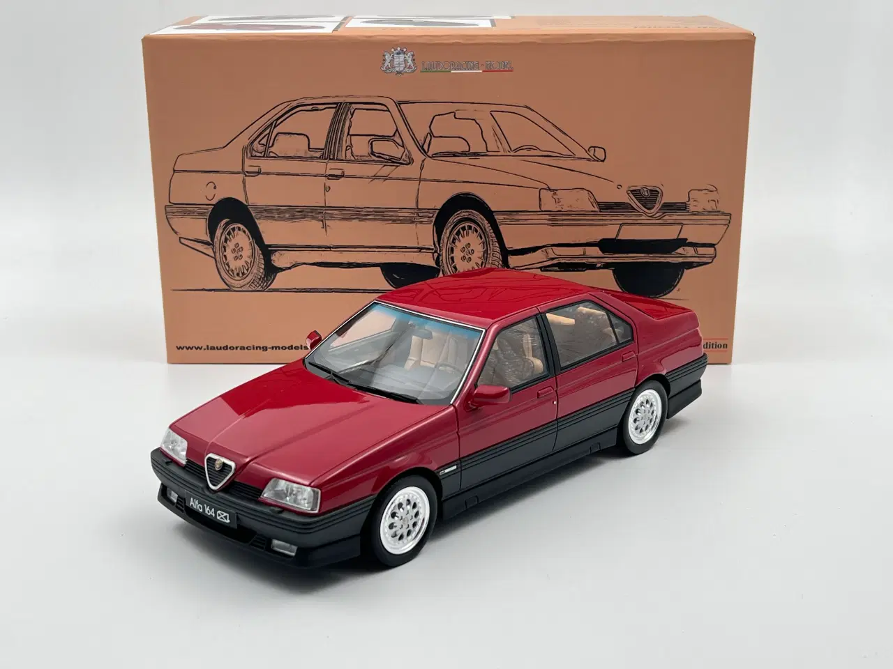 Billede 8 - 1993 Alfa Romeo 164 3.0 V6 Q4 1:18  Super sjælden 