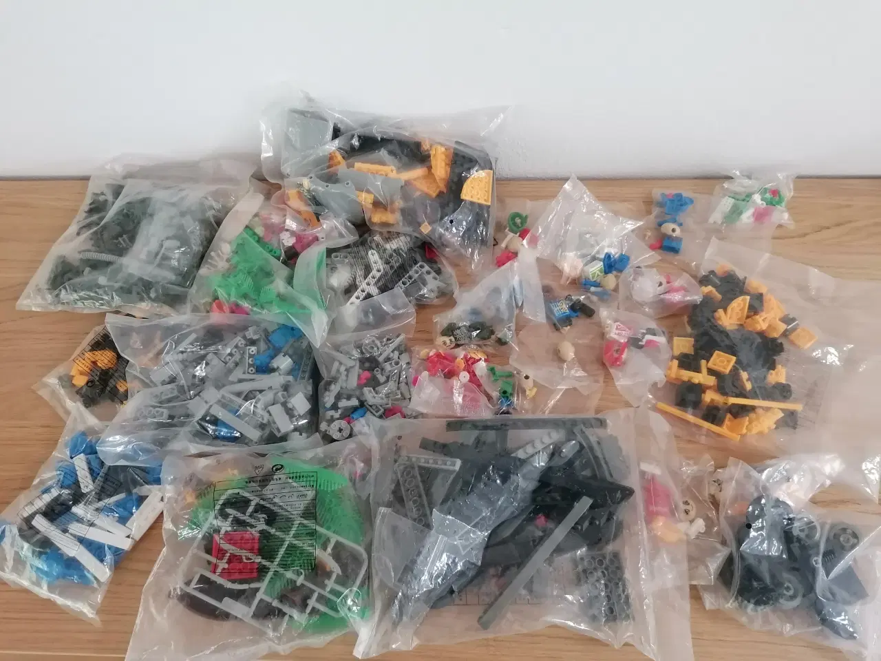 Billede 2 - 75.- for Begge Billeder  "LEGO" BanBao Blandet 