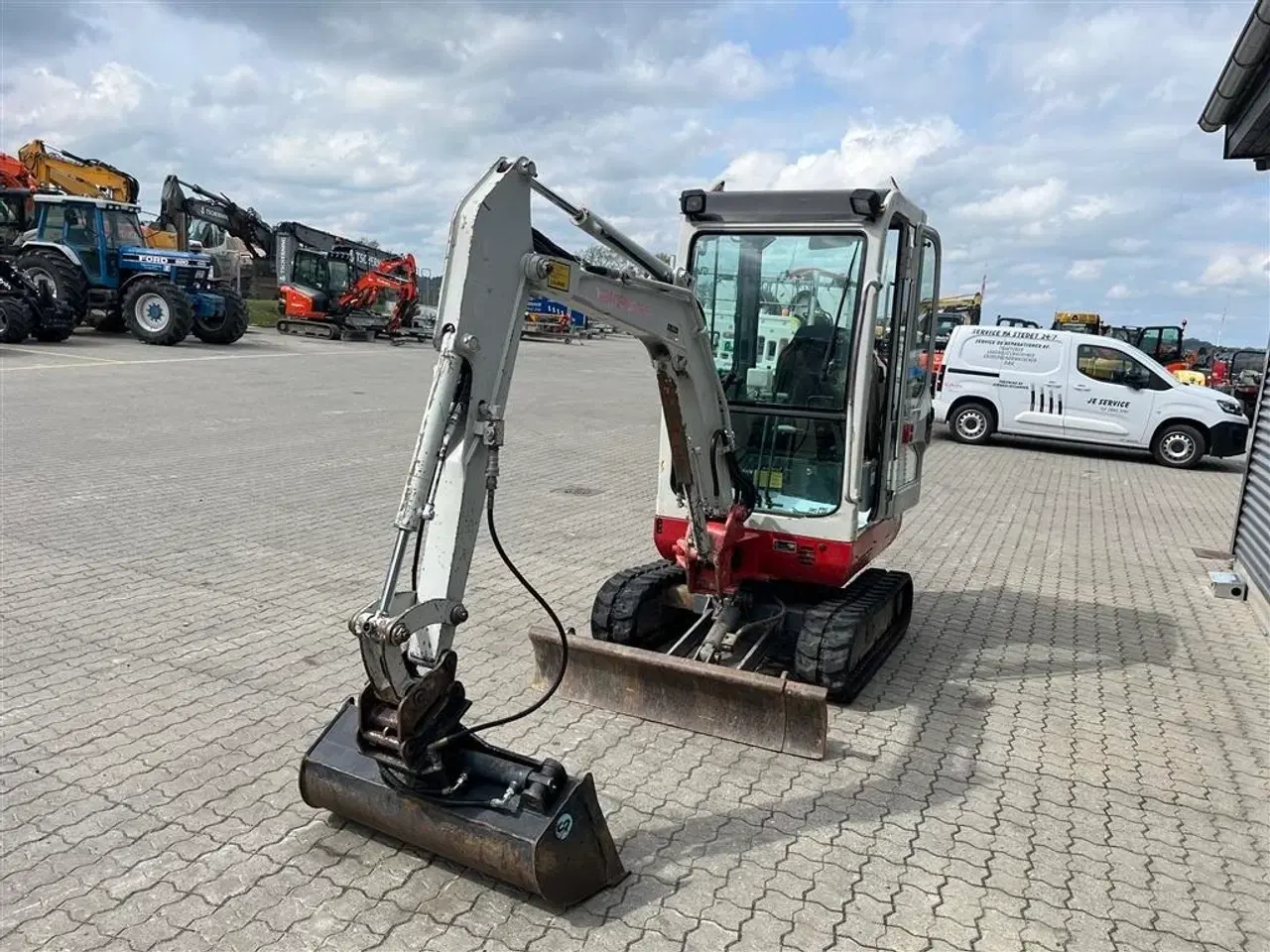 Billede 5 - Takeuchi TB 016 Halv automatisk fæste med kipbar planerskovl