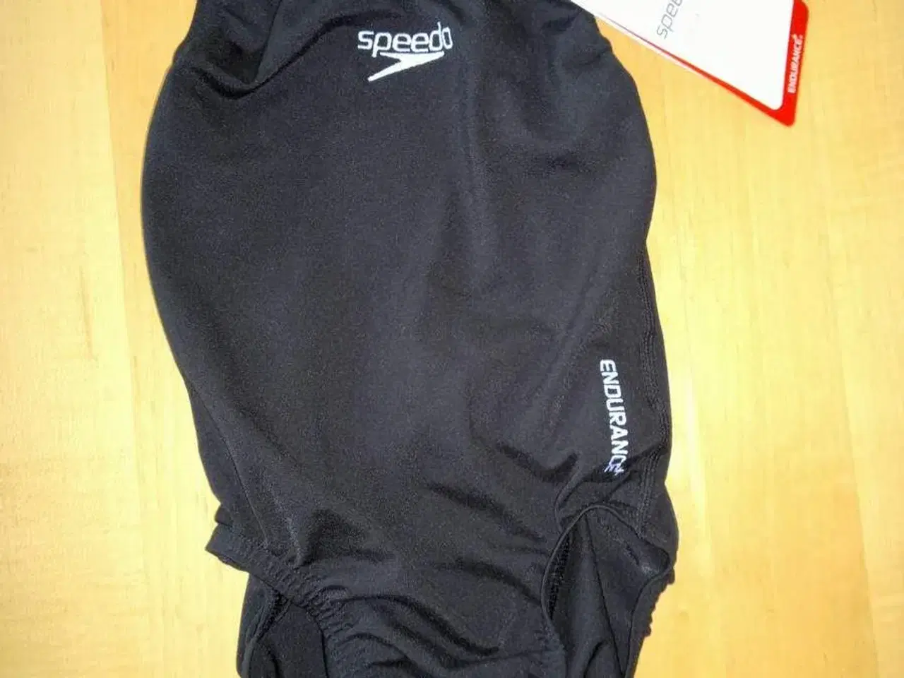 Billede 1 - Ny Speedo badedragt. Str 116