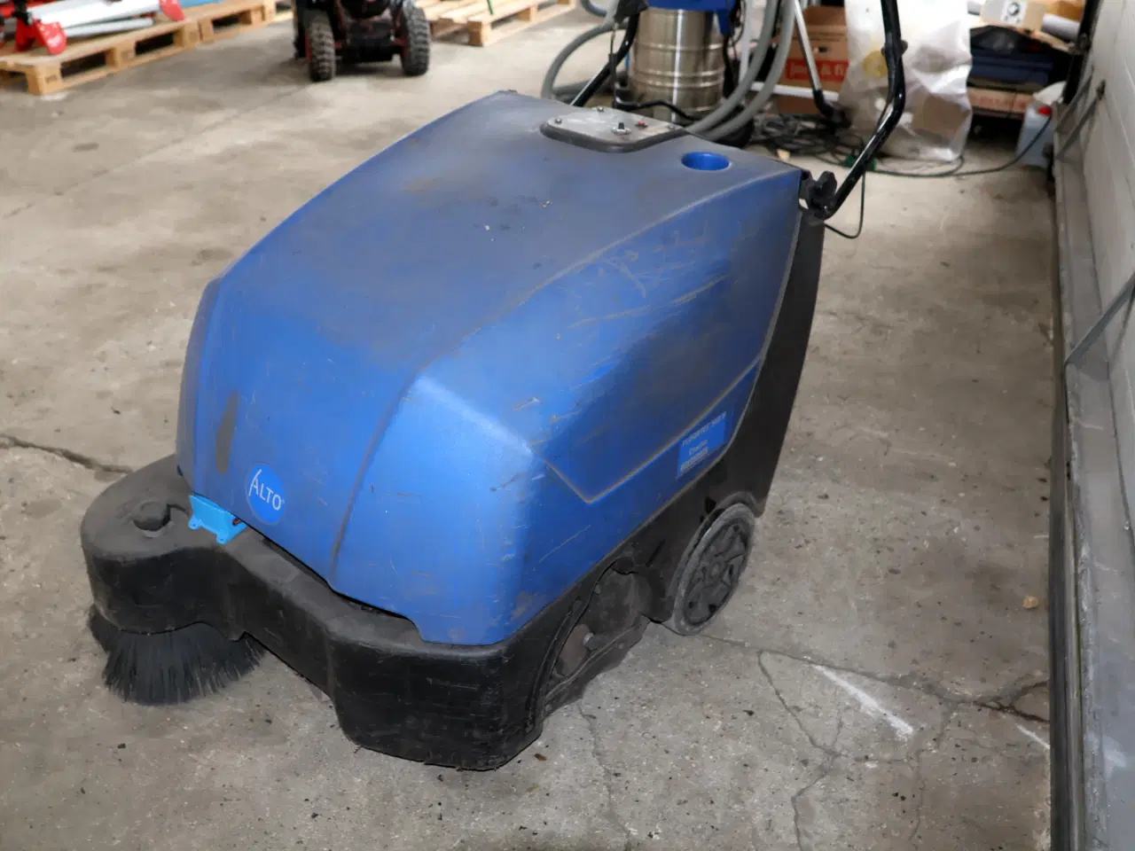 Billede 4 -  Alto floortec 560B fejemaskine m/indbygget lader,