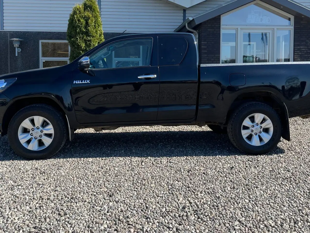 Billede 1 - Toyota Hilux 4WD Pick-up med træk til 3200 kg. Meget velholdt