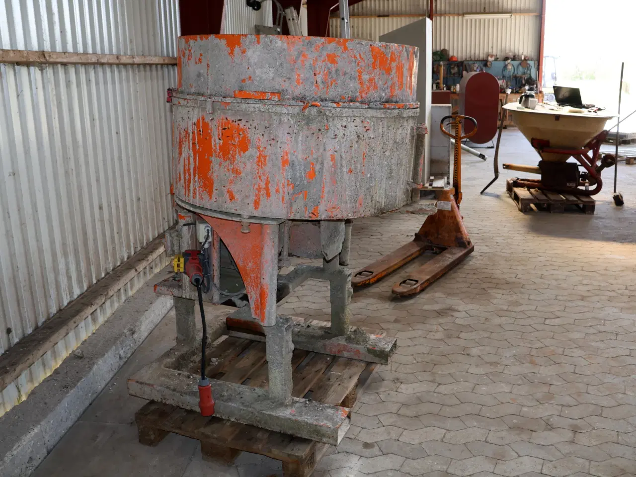 Billede 3 -  Tvangsblander, 380v m/truckgaffel lommer