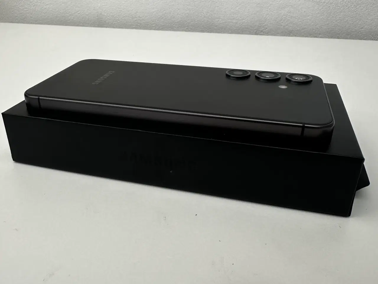 Billede 4 - Samsung Galaxy S24 128GB Onyx black(NY, garanti)