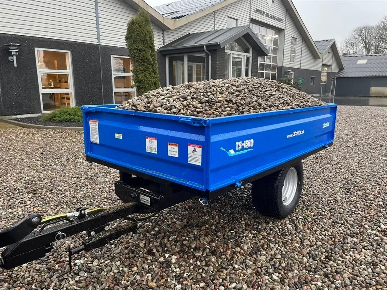 Billede 3 - - - - Solis TS1500 tipvogn med bagtip, aftagelige sider og fine brede dæk.