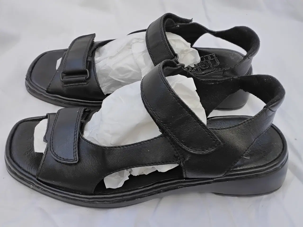 Billede 3 - Rieker sandaler dame sort læder str 38
