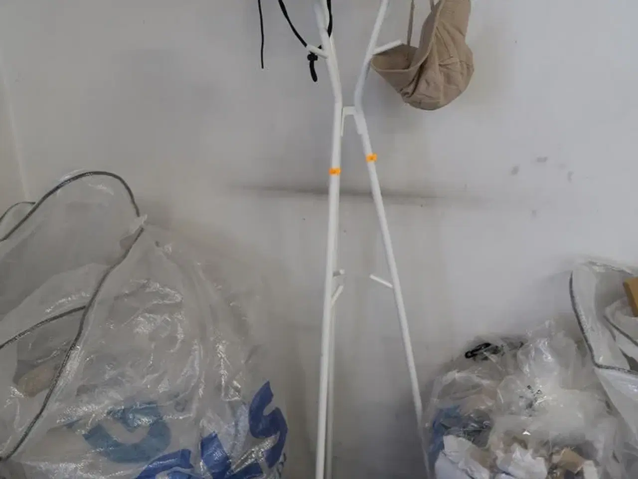 Billede 1 - Stumtjener samt vægtæppe