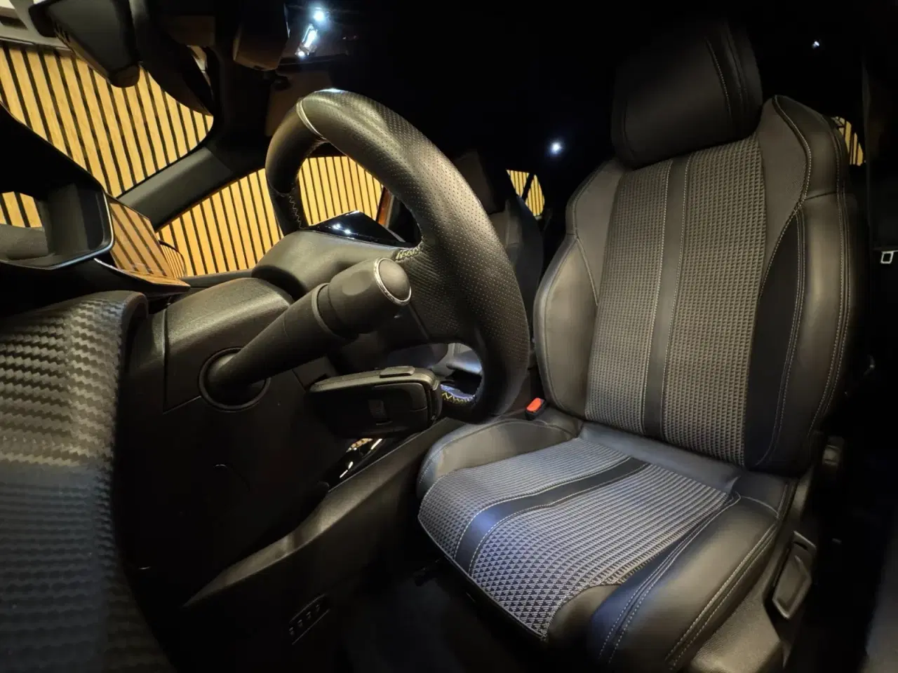 Billede 6 - Peugeot e-2008 50 GT