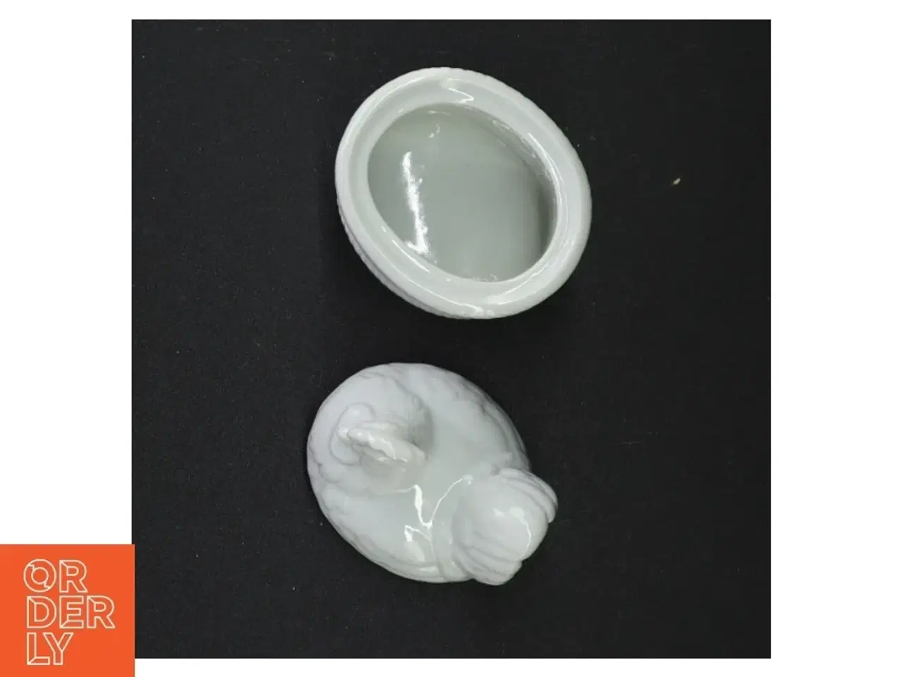 Billede 6 - Hvid porcelæns høne (str. 10 x 7 x 6 cm)