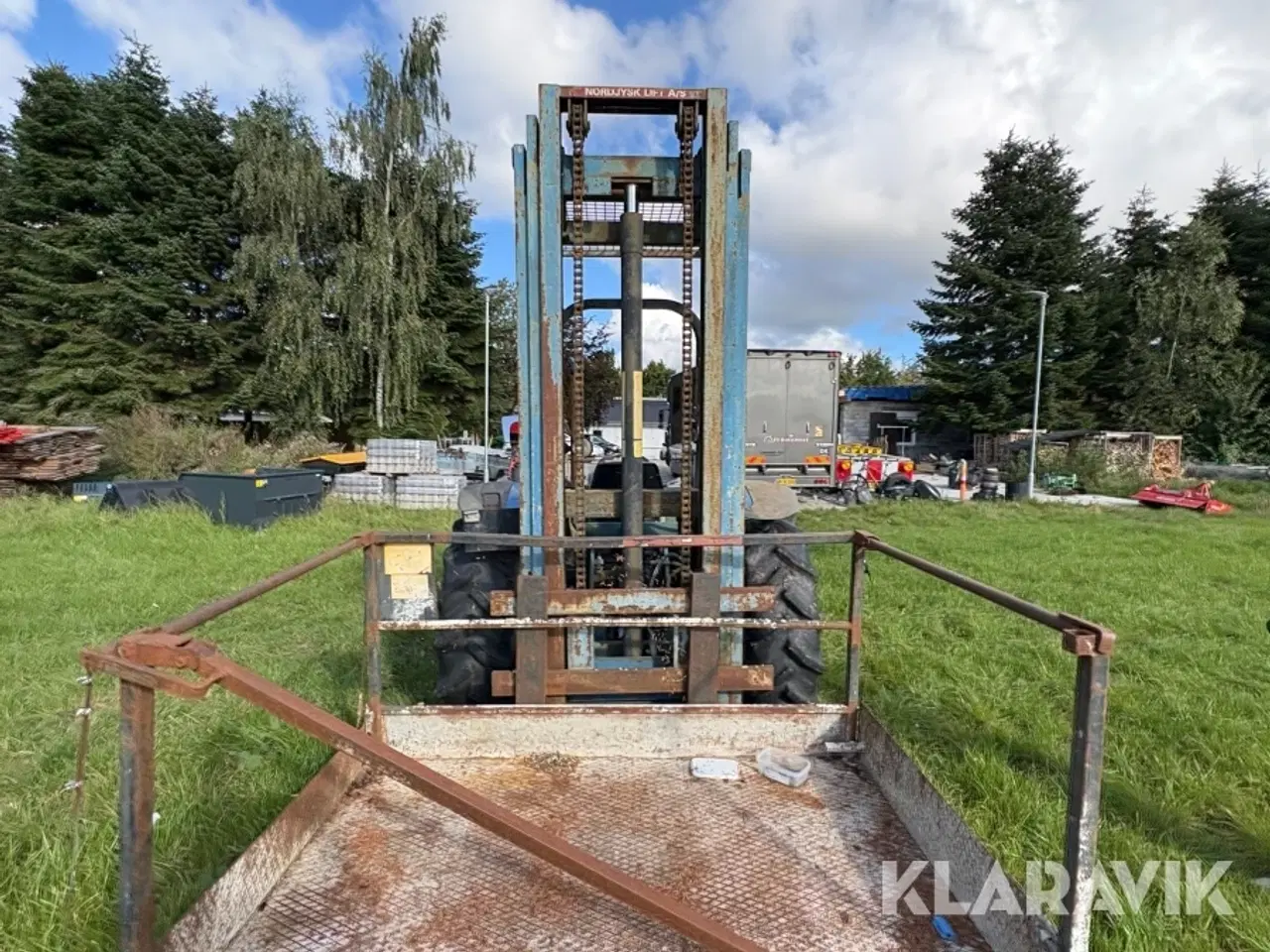 Billede 8 - Traktor New Holland Tn60a med person lift tårn