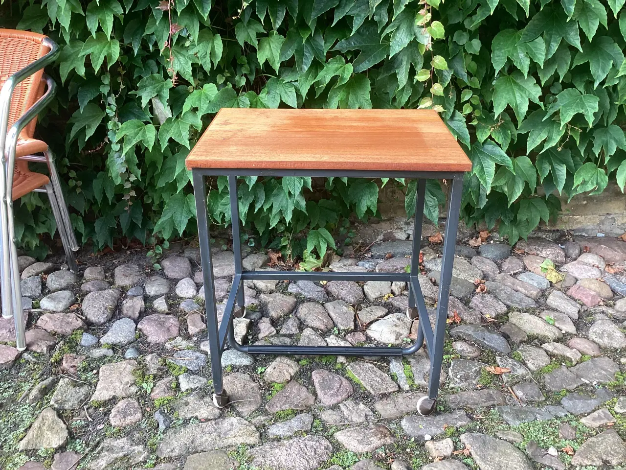 Billede 1 - Teaktræ RETRO rullebord, skrivebord