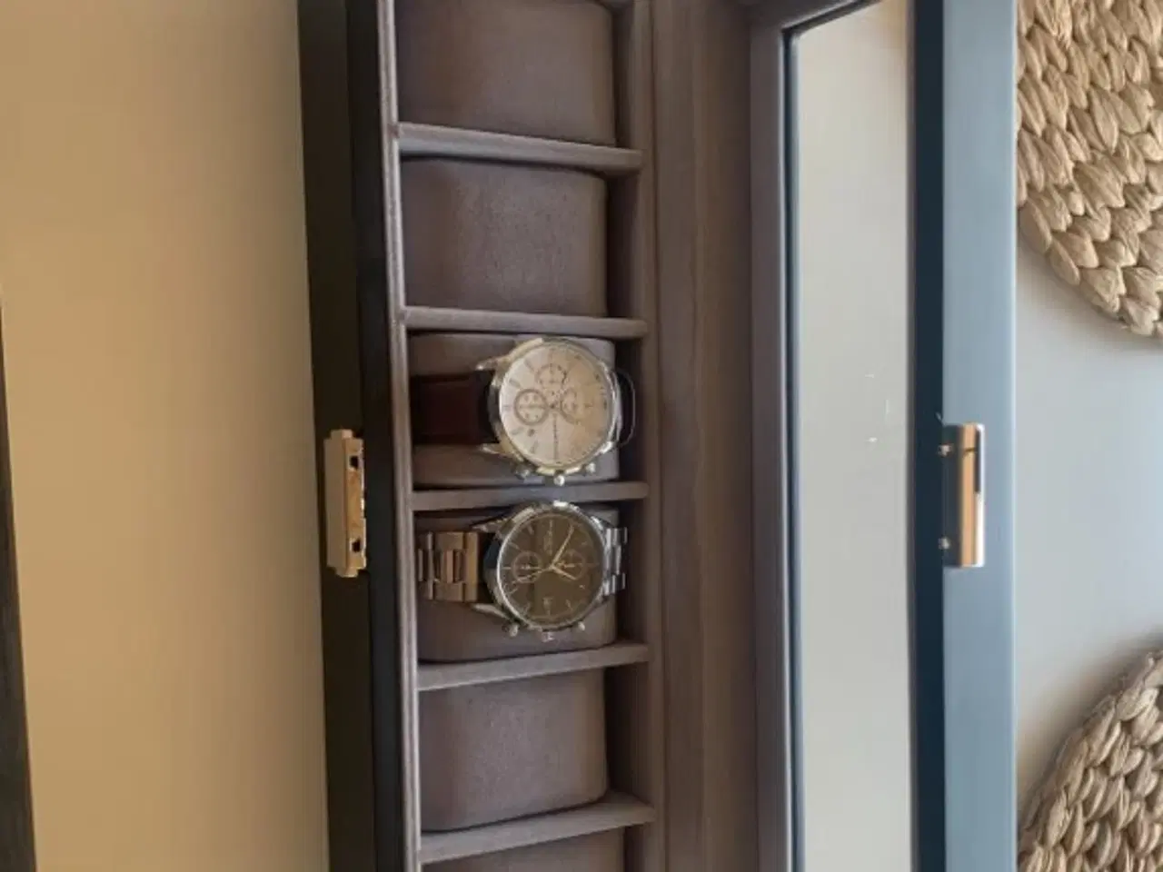 Billede 2 - To helt nye ure i boks sælges - Fra Dit Ur