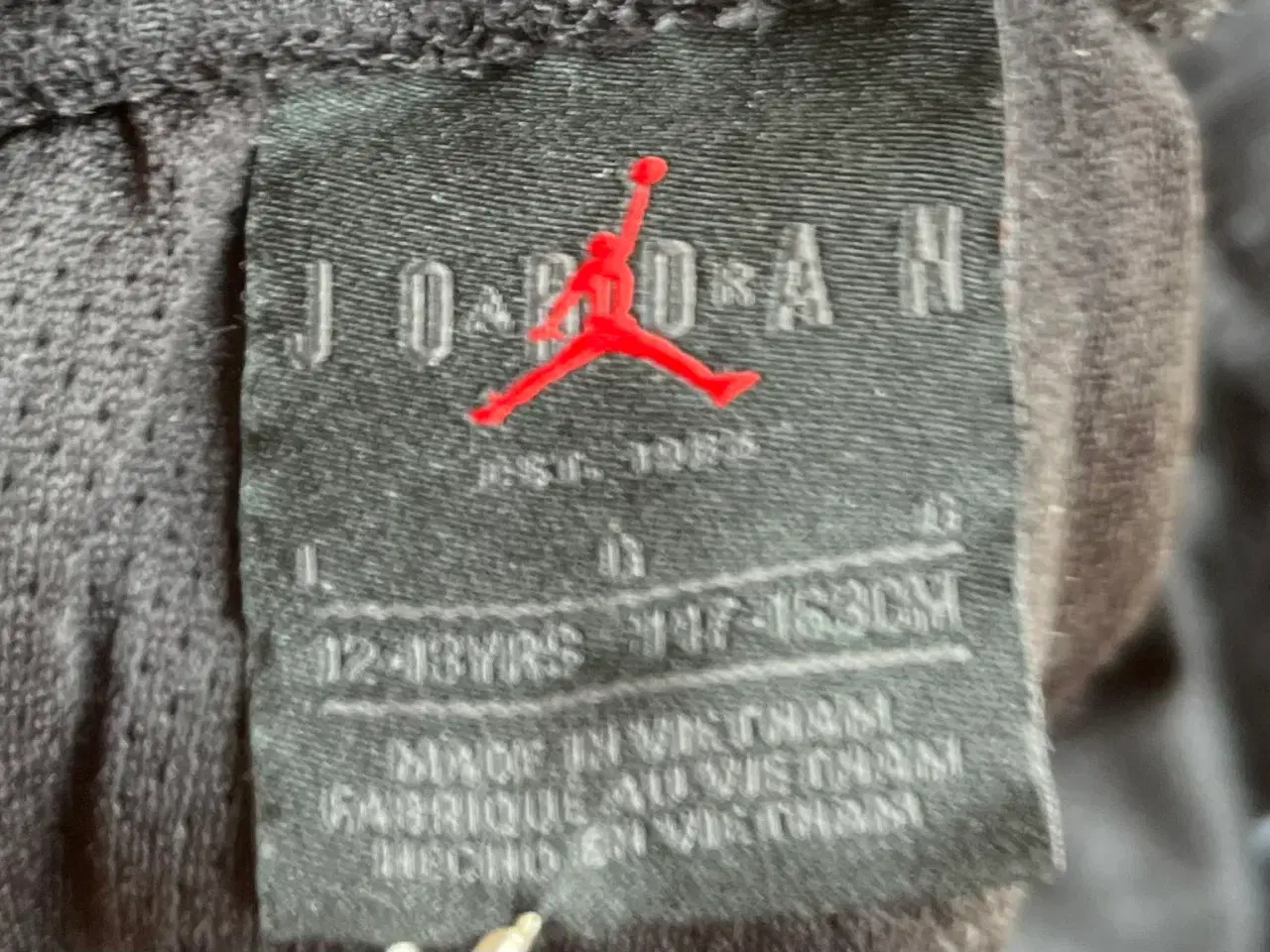 Billede 4 - Jordan shorts korte 12-14 år