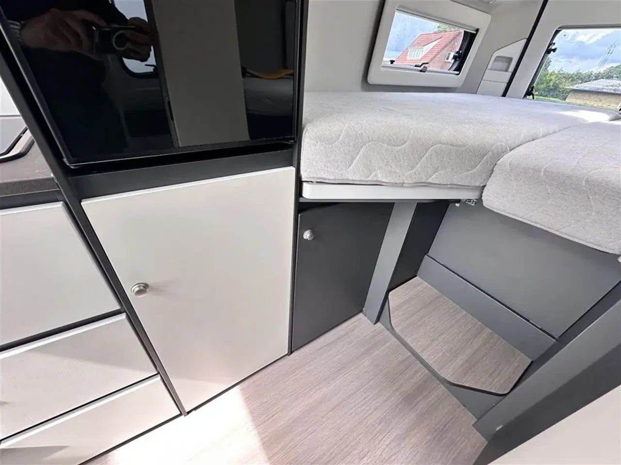 Billede 10 - 2019 - Adria Twin Supreme 640 SLB   Velholdt Camper Van med enkelt senge