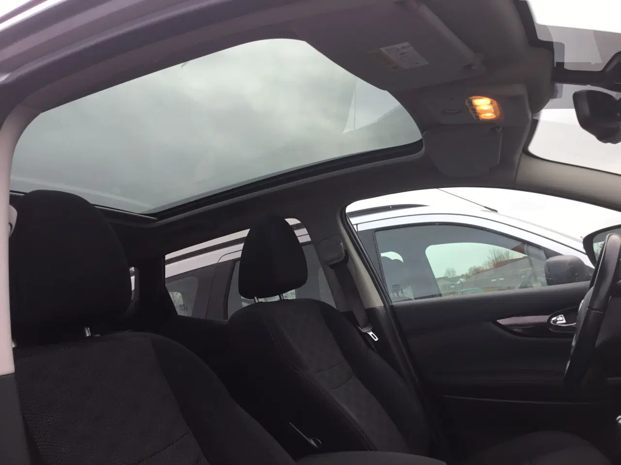 Billede 8 - Nissan Qashqai 1.5 dci n- connectra glastag klima