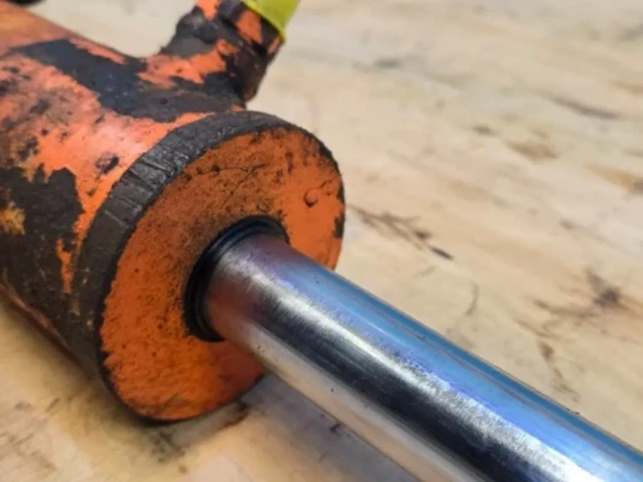 Billede 12 - Dronningborg D7000 Styrecylinder 28741028