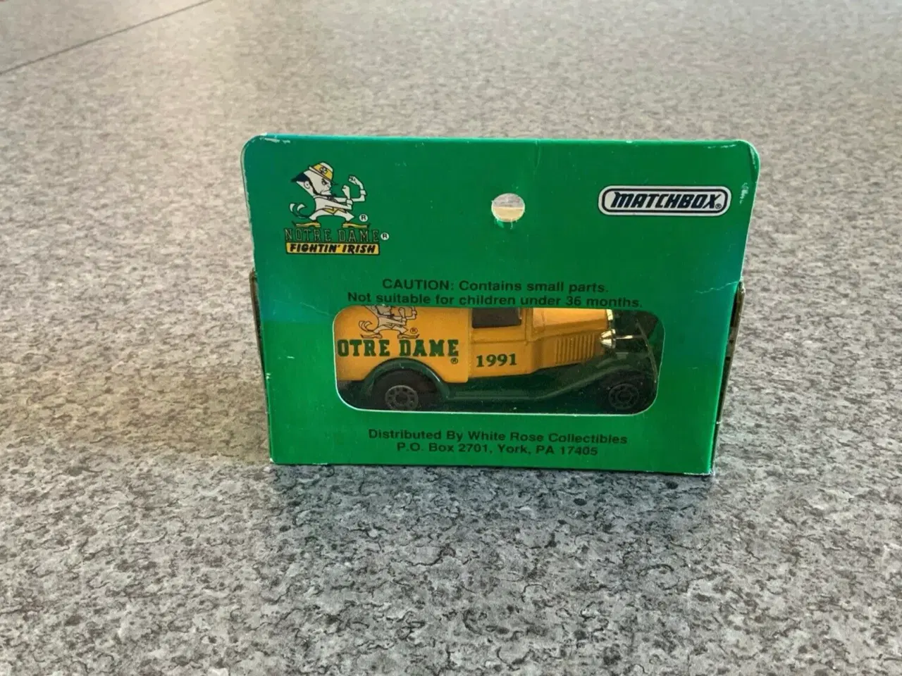 Billede 2 - Matchbox 1991 University of Notre Dame Ford Van