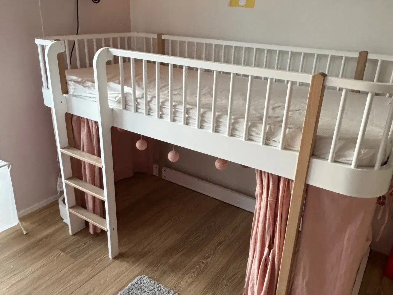 Billede 1 - Oliver Furniture - Wood - Halvhøj seng - Kvalitet