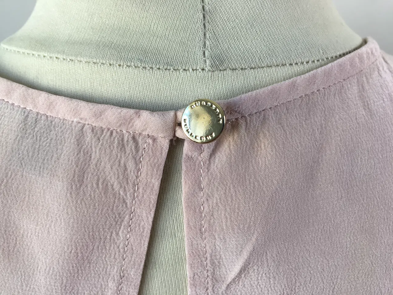 Billede 6 - Burberry, silkebluse, str 36