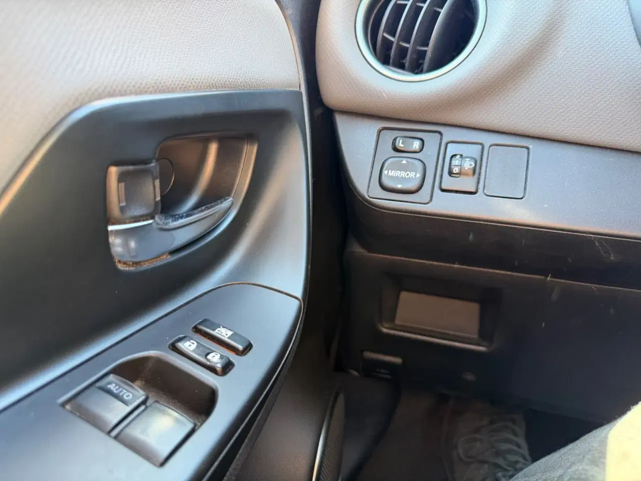 Billede 15 - Toyota Yaris 1,5 Hybrid H2 e-CVT