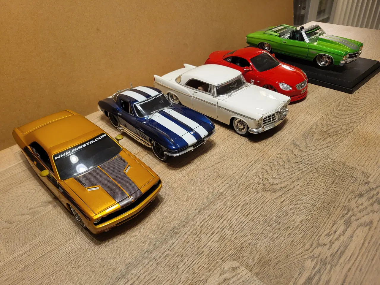 Billede 5 - Modelbiler 5 stk. 750 kr. 1:18