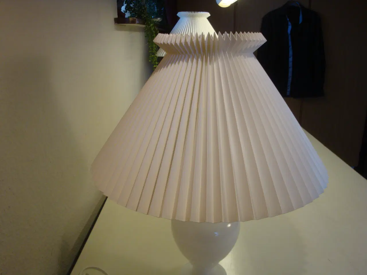 Billede 5 - Holmegaard bordlampe med Le Klint skærm