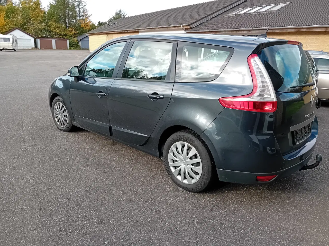 Billede 2 - Synet Renault Scenic 1,9 DCi 130 7 pers.