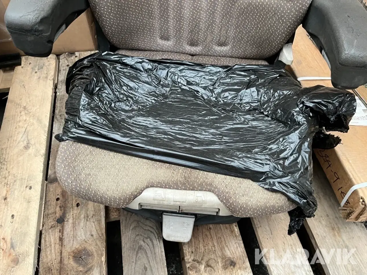 Billede 3 - Sæder Liebherr/Mercedes/sennebogen 3 styk