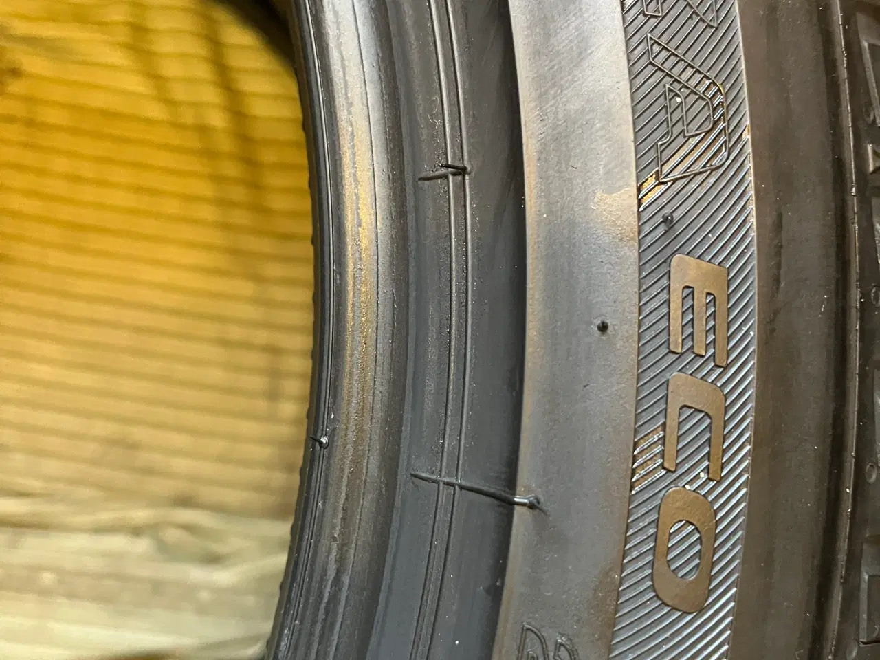 Billede 3 - Sommerdæk. 215-50-19 Bridgestone.