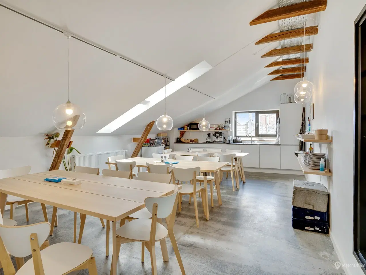 Billede 7 - Rustikt New Yorker storrumskontor - lyst og charmerende