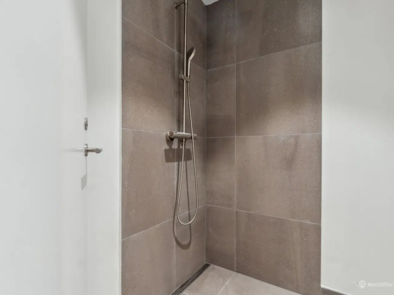 Billede 10 - Flyt ind i dag – vi klarer huslejen resten af året!