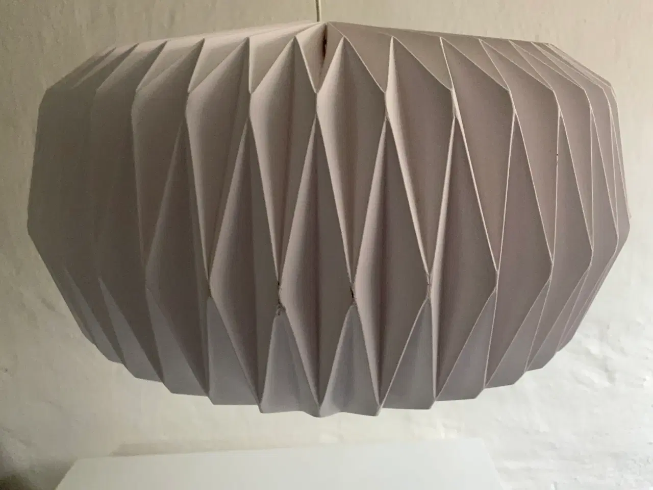 Billede 5 - Hvid foldet loftlampe