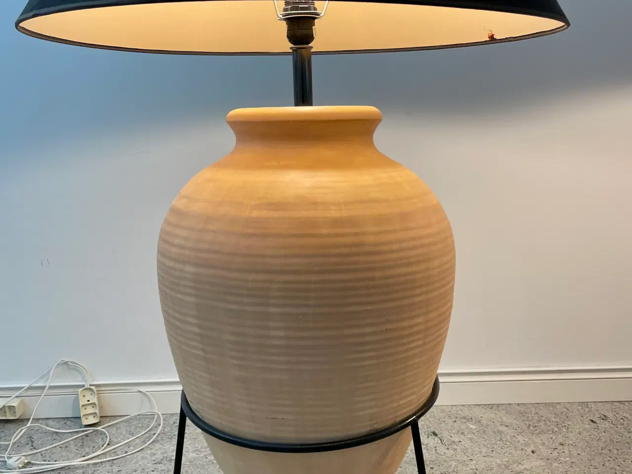 Billede 2 - 2 stk keramik gulvlamper Højde 117 cm 