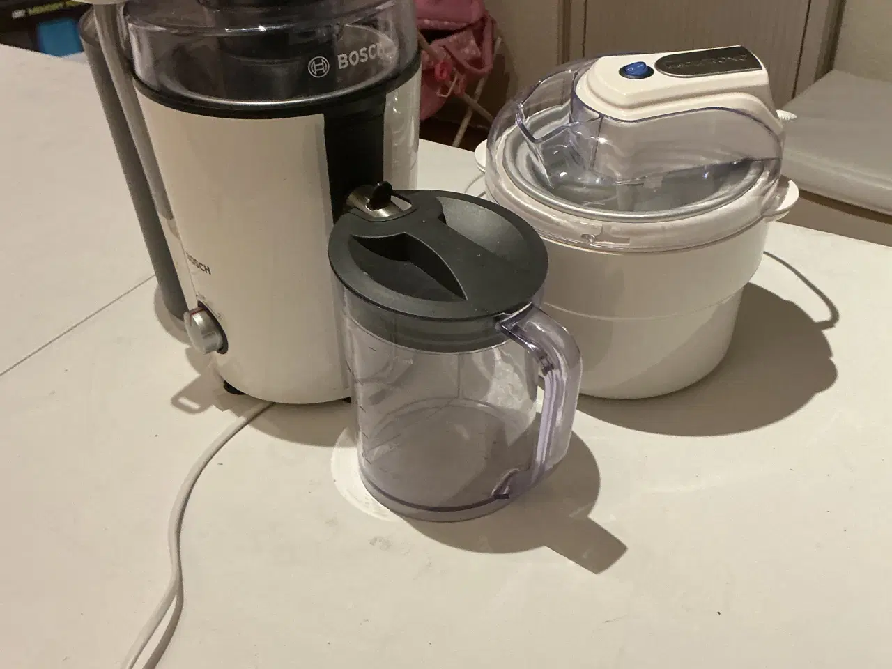 Billede 7 - Bosch Saftpresser (700W) & Clatronic ismaskine for