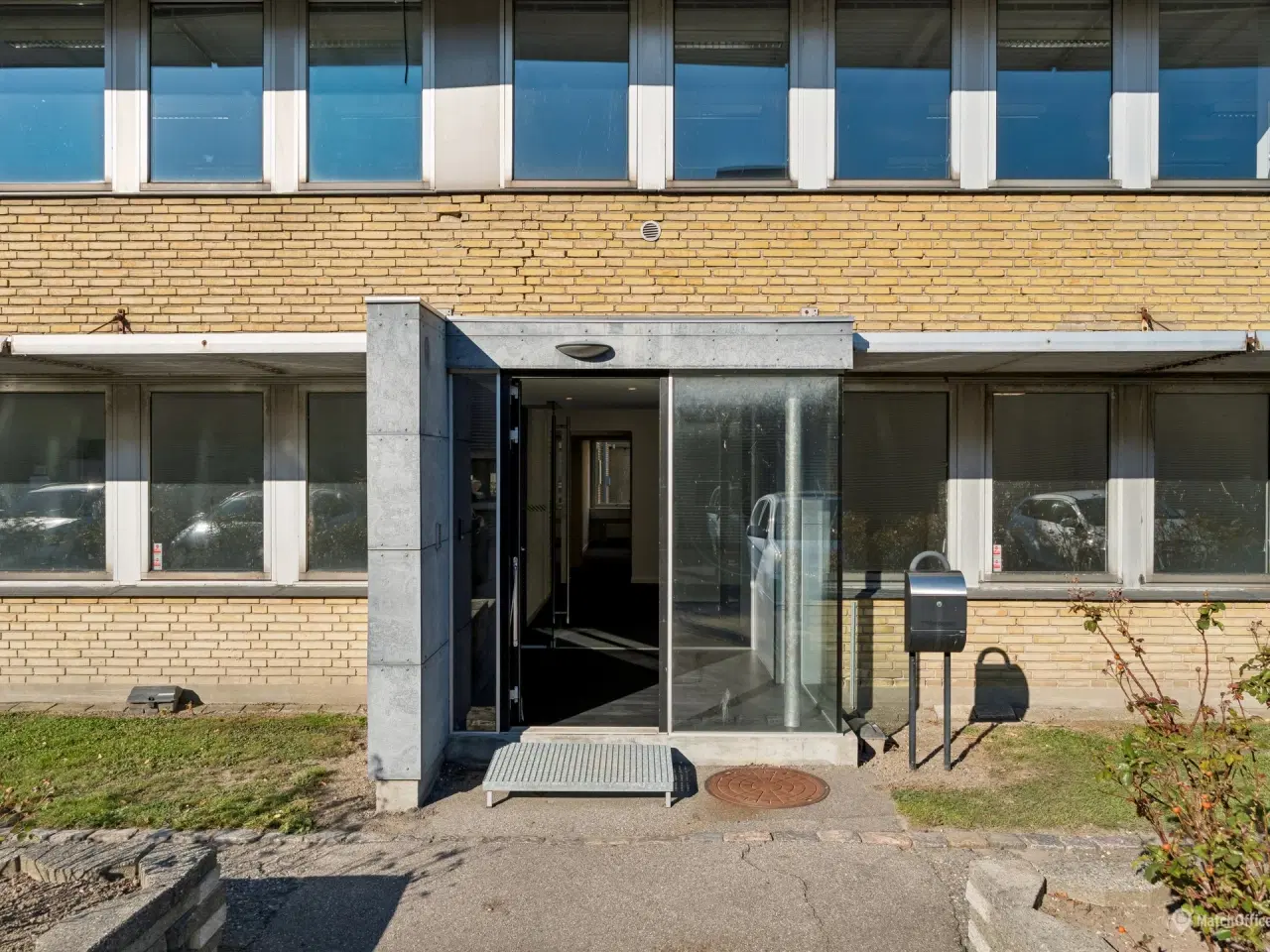 Billede 26 - 1.629 m² logistikejendom med last mile-placering og nyinstalleret rampe i Hvidovre